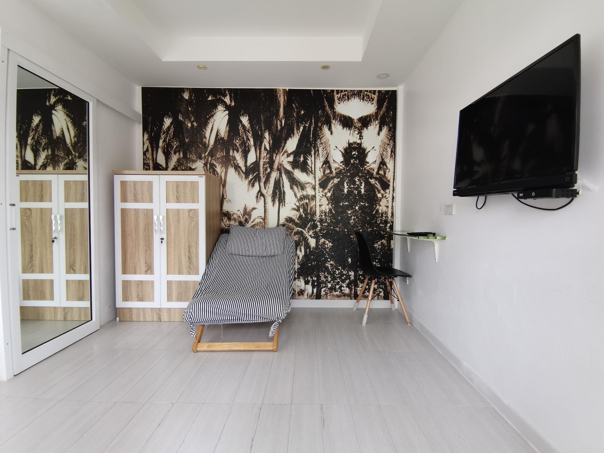 1715 House - White Rhino Hotell Rawai Exteriör bild